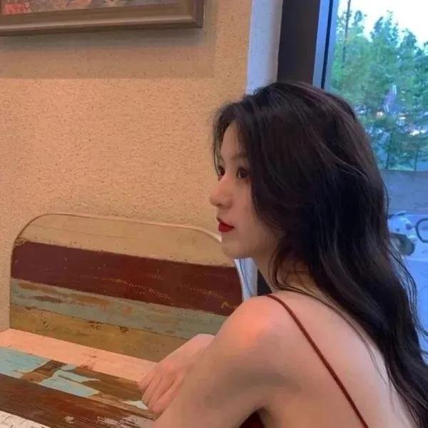 爱上老板的女儿